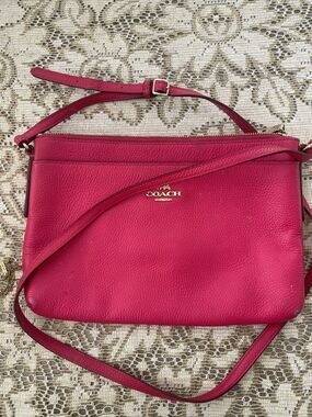 Coach Lyla Zip Pebble Leather Crossbody Clutch Bag Dusty Carnation Pink